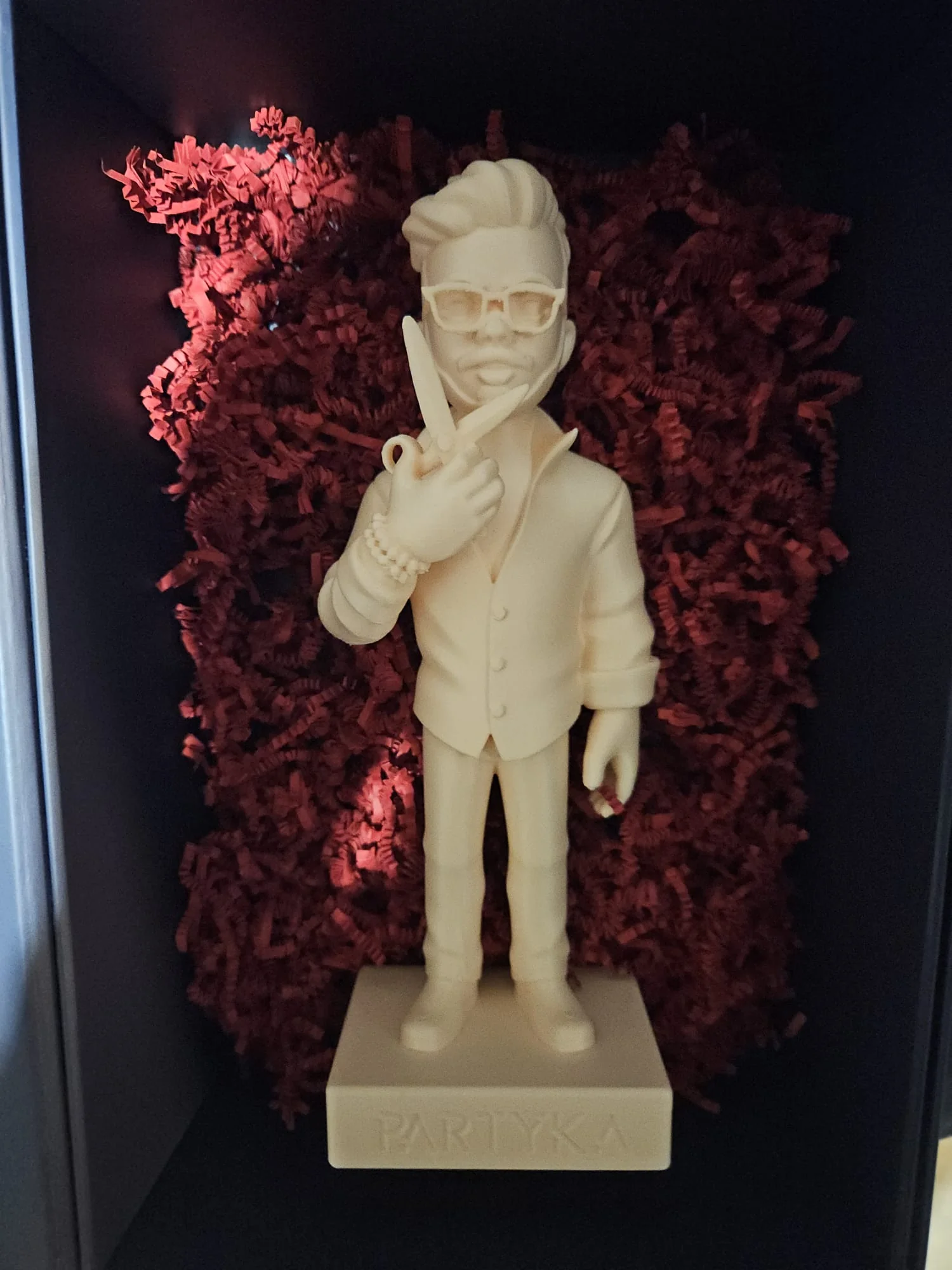 Figurka personalizowana zapakowana w pudełko prezentowe